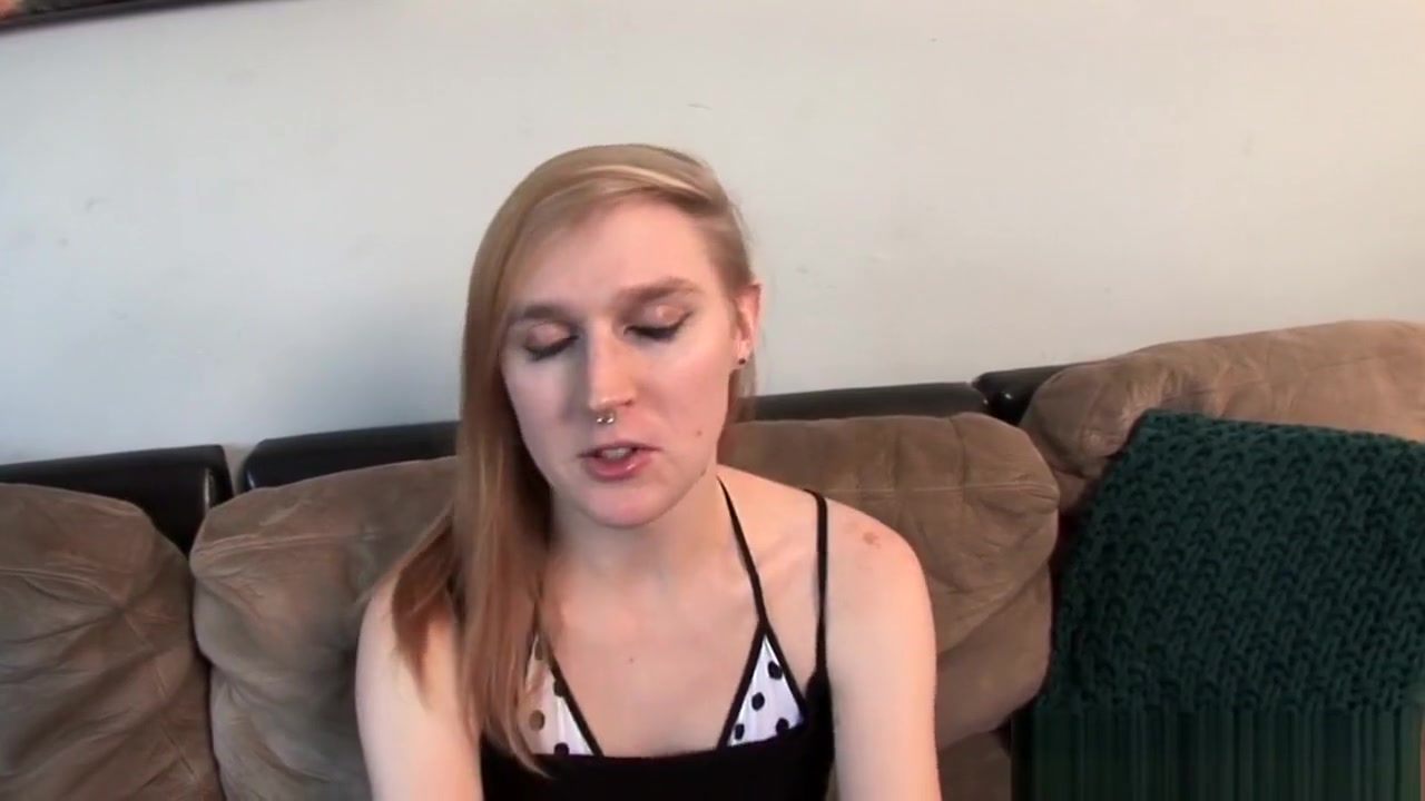 Gaping trans babe wanking at fake casting