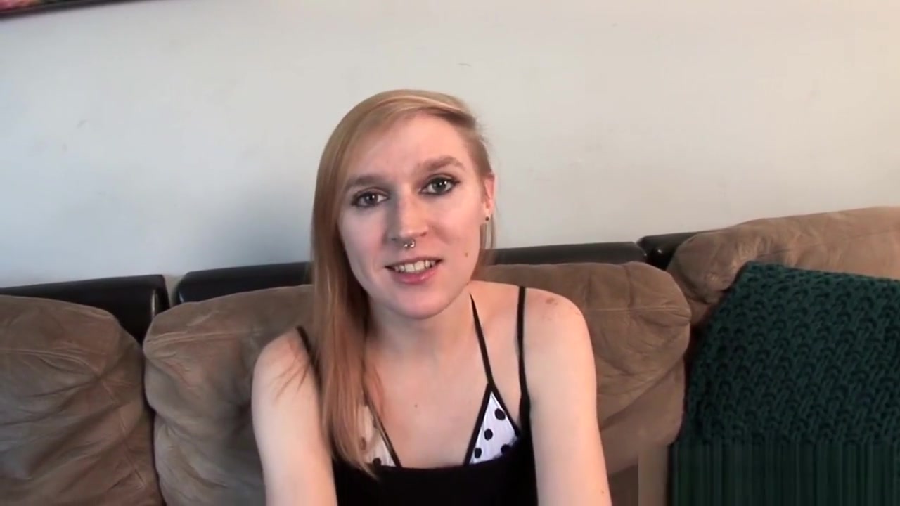 Casting amateur shemale tugs on her cock