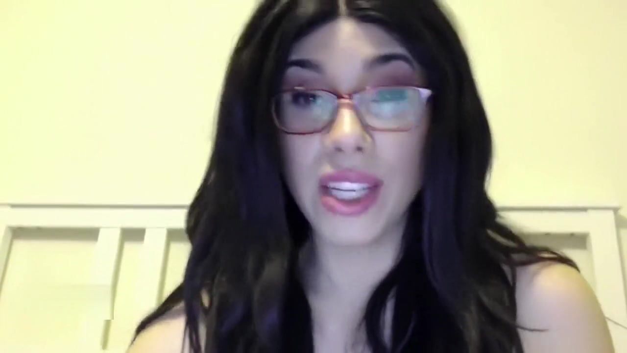 HUGE TITS T-SECRETARY MASTURBATES ALL DAY