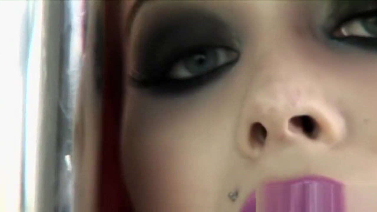 Buxom tranny analized