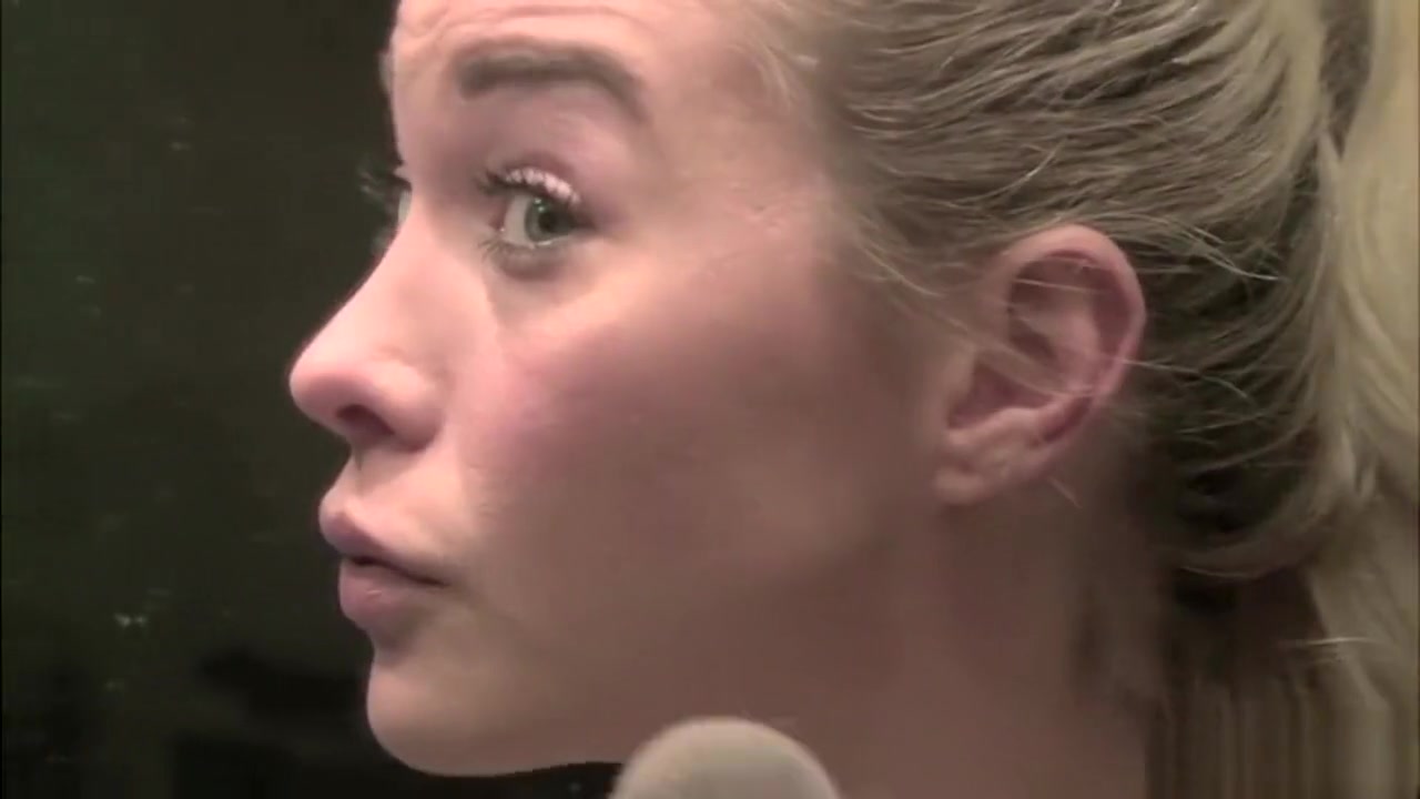 Tranny babe Aubrey has a sexual present to her hunk boyfriend