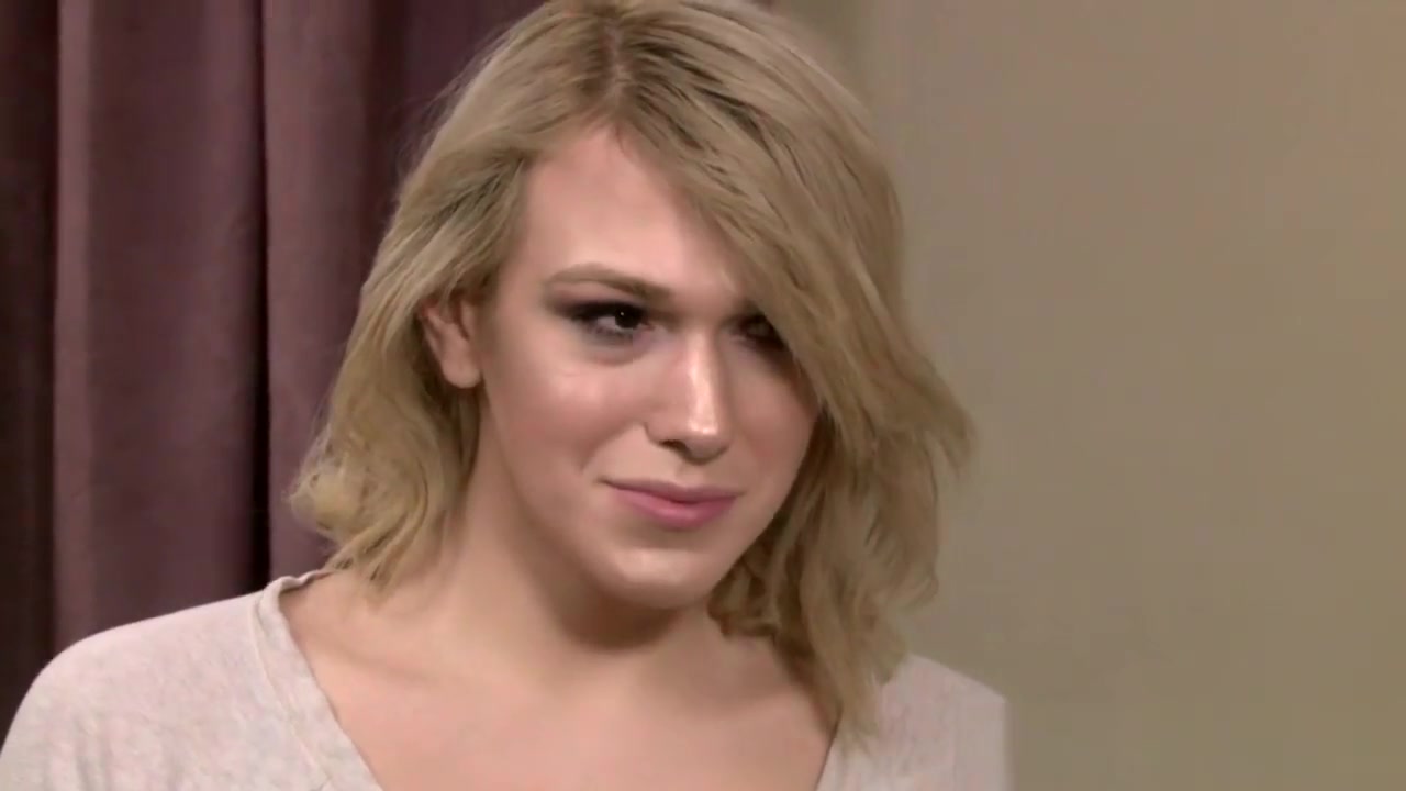 Trans hottie gets railed
