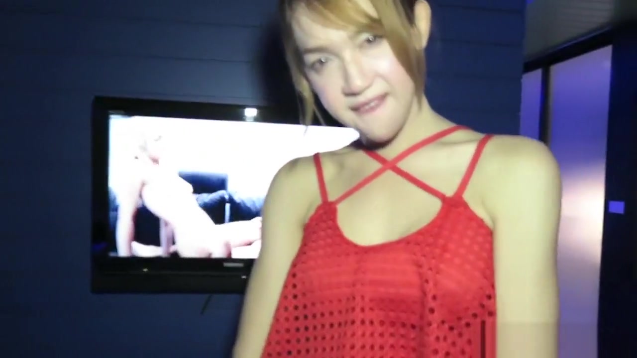 Ladyboy Nanny Gives Oral Pleasure and Fucked