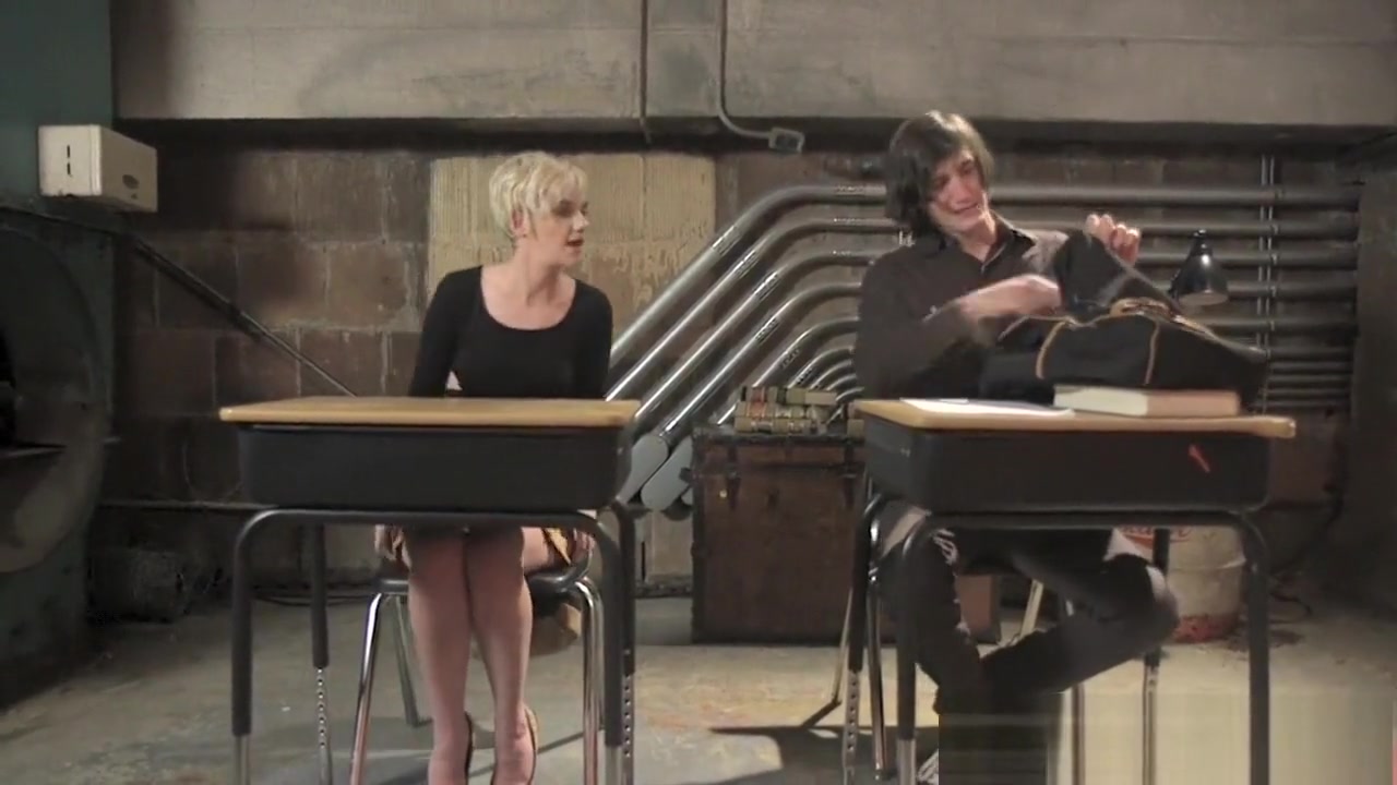 TS domina rimmed in threesome scene
