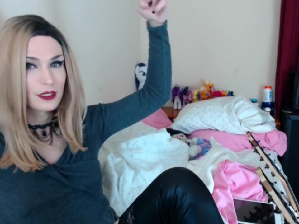 Cute traps first time on cam