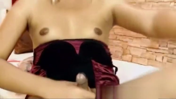 Beautiful Asian Tranny Unloads her Cum
