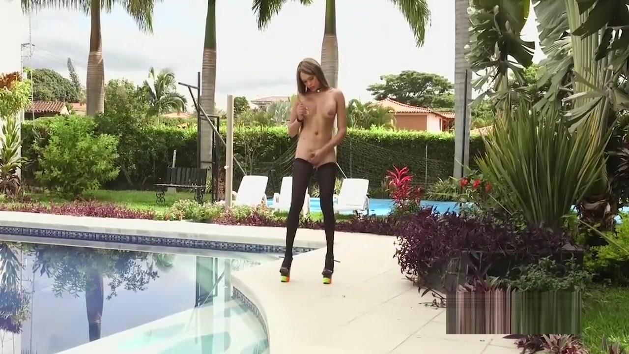 Big cock dudes gangbanged tranny