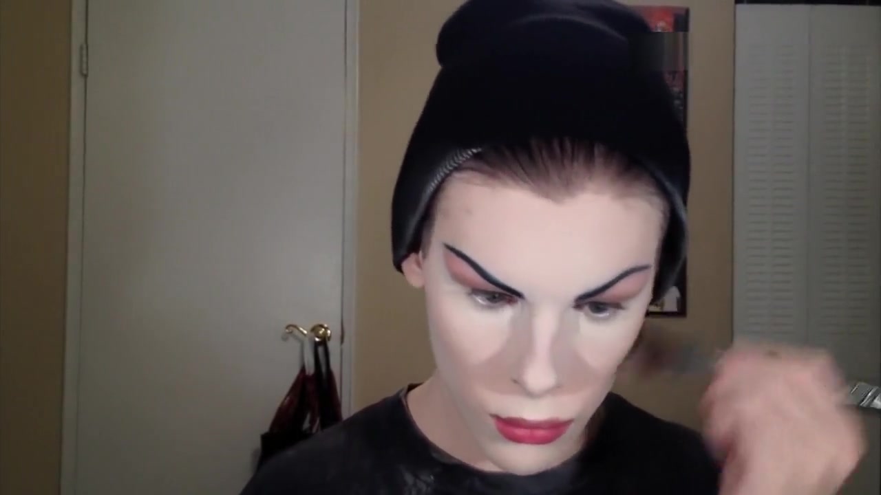 Dark drag