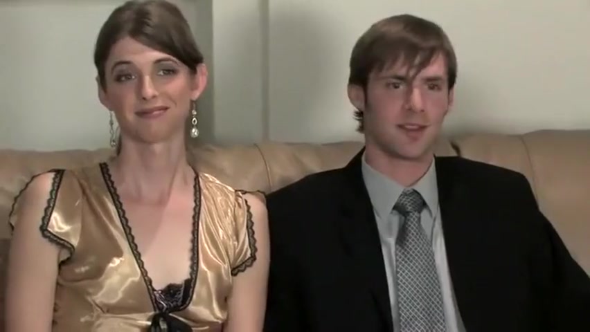 Skinny Amateur Shemale Gets Cock Sucked
