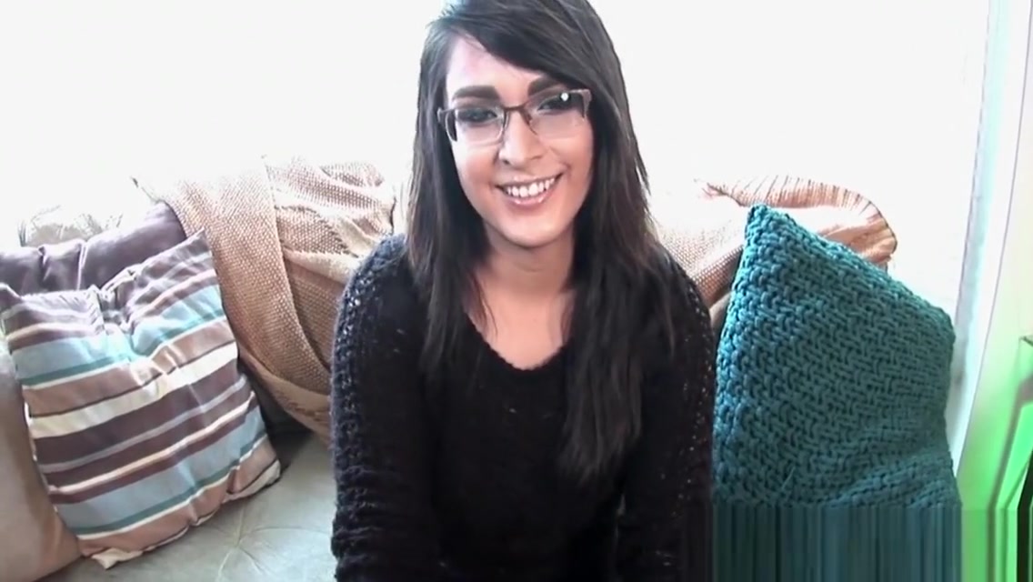 Spex auditioning trans pleasing her dong