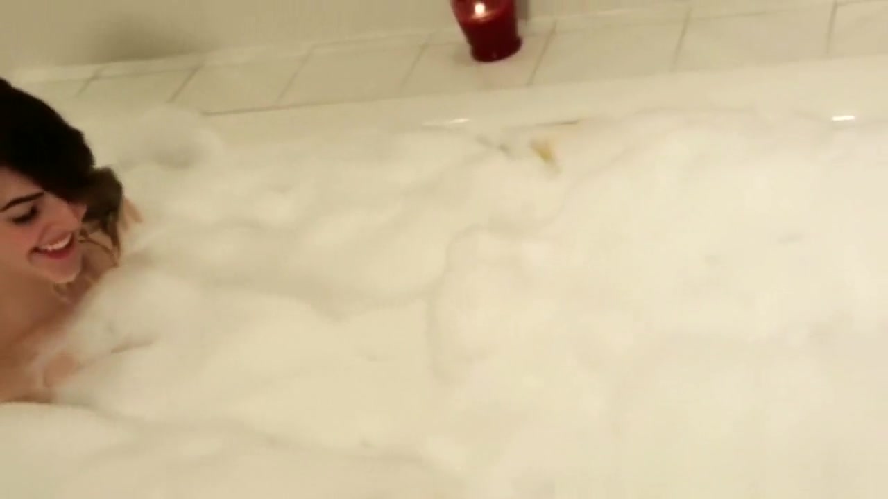 Smalltit tgirl bathing and pissing