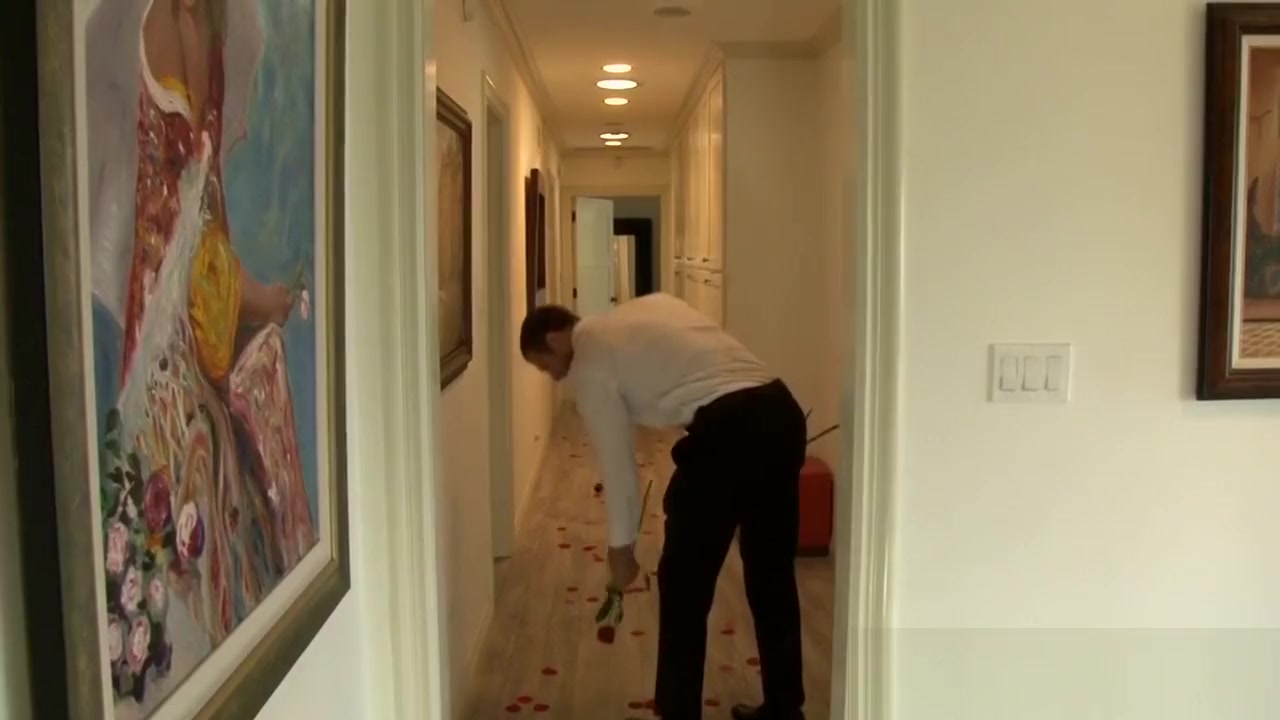 Romanced shemale sucks