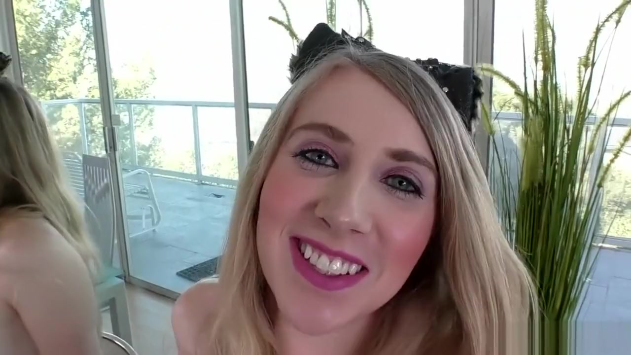 Brunette Tgirl Chelsea fucks blonde Janelles tight ass