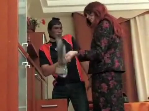 A Robber pounded Randy CD Hostess