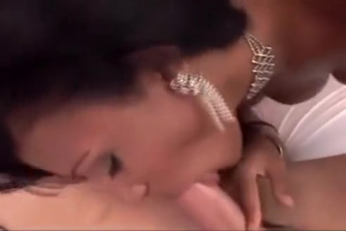 latina shelady sucks this chabr bf