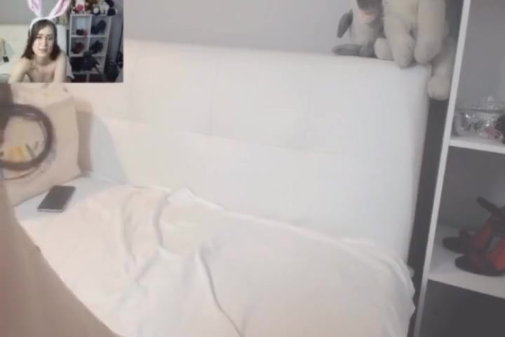 nice-looking lady-man Plays Her wazoo And admirable cock