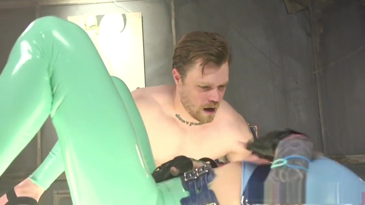 Inked busty Ts In Latex Cocksucked By lad