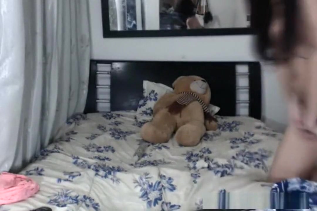 Gorgeous Busty Tranny Jerking Wild on Cam