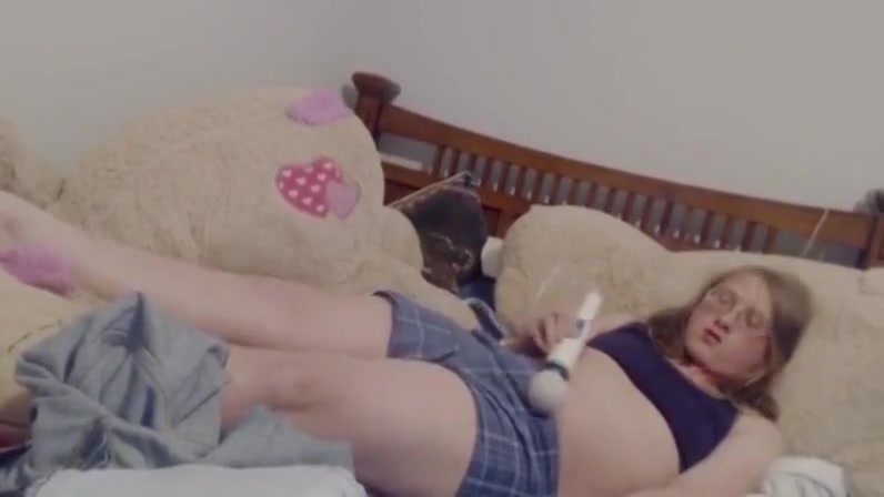 Moaning Genderqueer Cums In Her Boxers With Hitachi