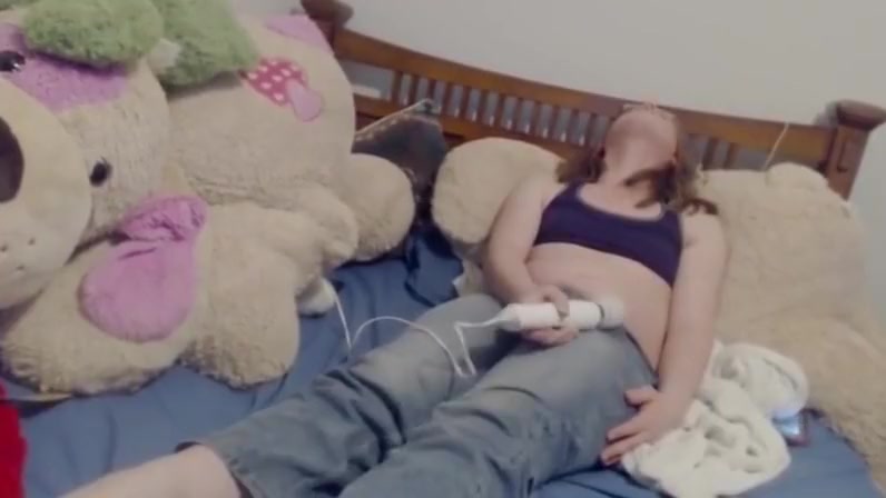 Moaning Genderqueer Cums In Her Boxers With Hitachi