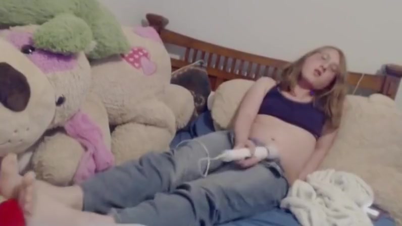 Moaning Genderqueer Cums In Her Boxers With Hitachi
