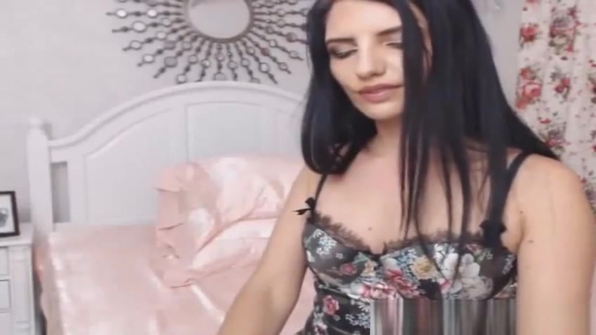 nice-looking shemale Jerking In Front Of web camera