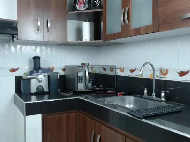 Skarleethh webcam video scene July 5, 2018