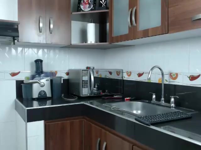 Skarleethh webcam video scene July 5, 2018