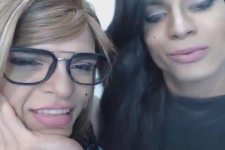 slutty Trannie oral And slutty Licking Of Tongue