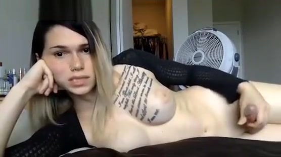Tattoed amateur Shemal With wonderful tits Masturbat