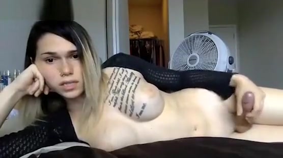 Tattoed amateur Shemal With wonderful tits Masturbat
