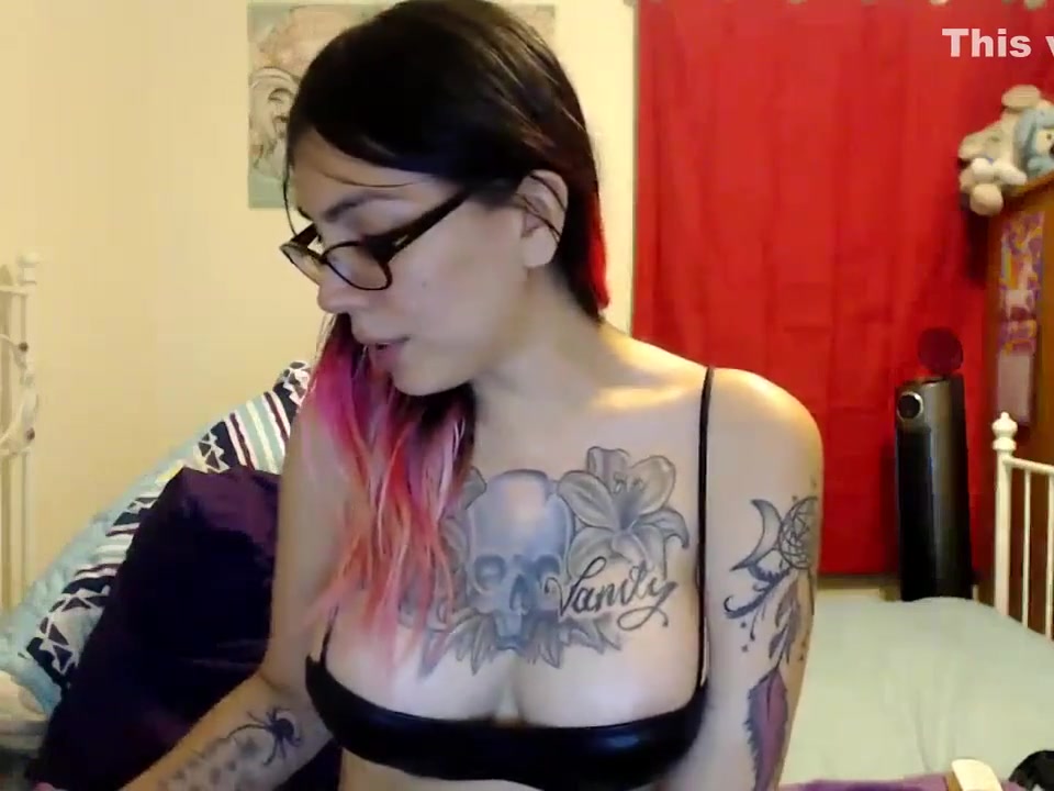 Thicc cam Ts Shows How that babe Cums