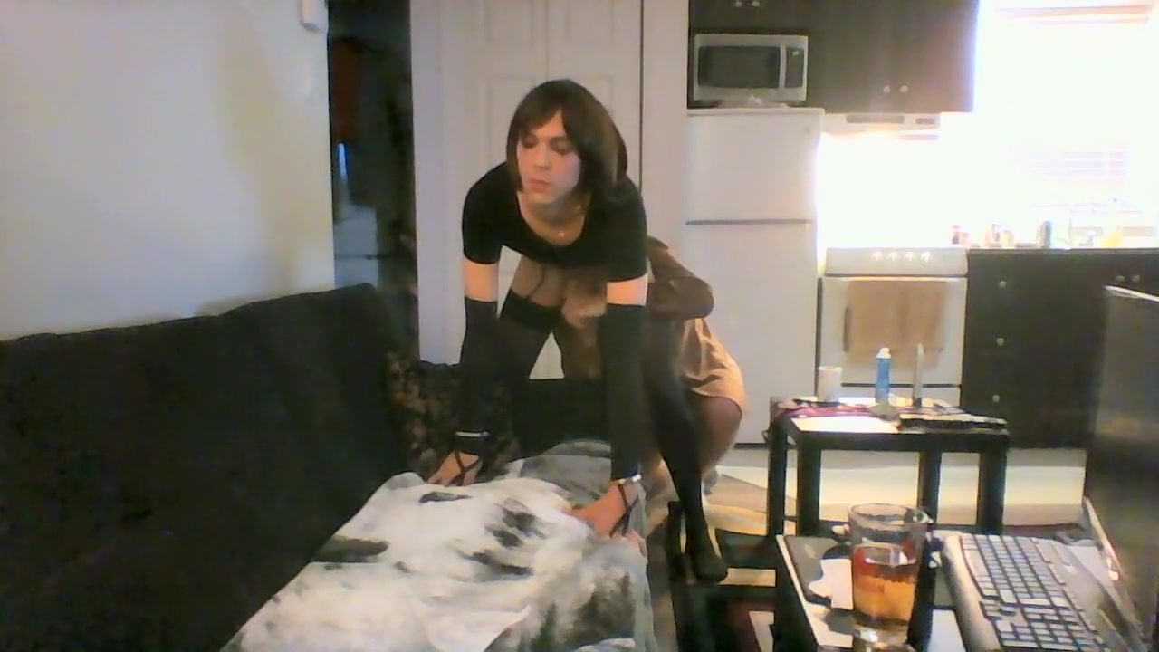 Crossdresser getting fuck by a random old man