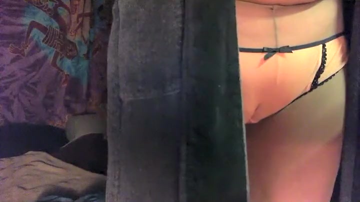 Cindy Tucks Cock