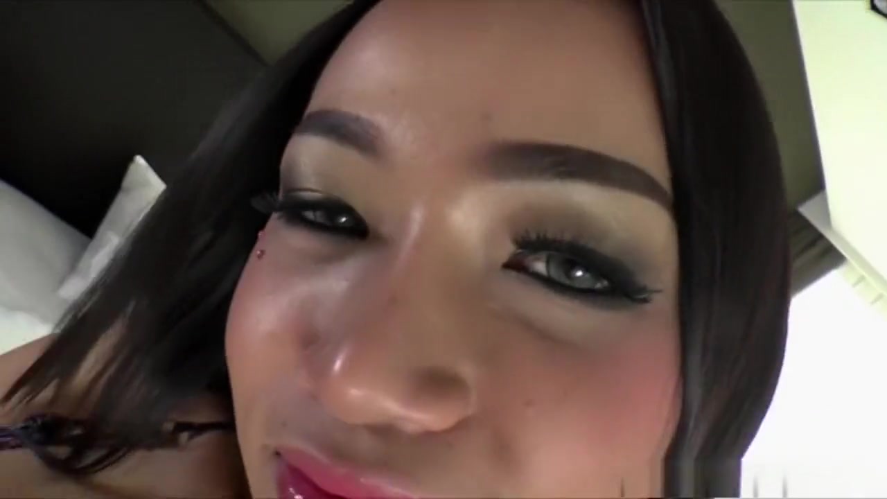 Transgirl Fany feels her body parts in companionless masturbation