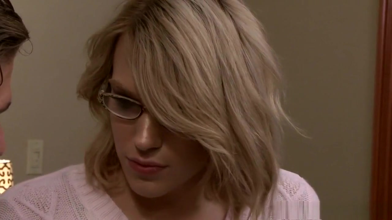Trans babe gets sucked