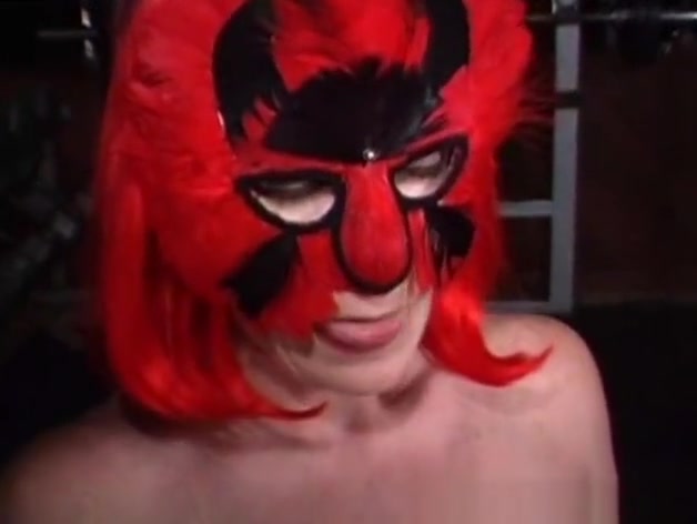tgirl In Mask Eats A Tart With A Stra