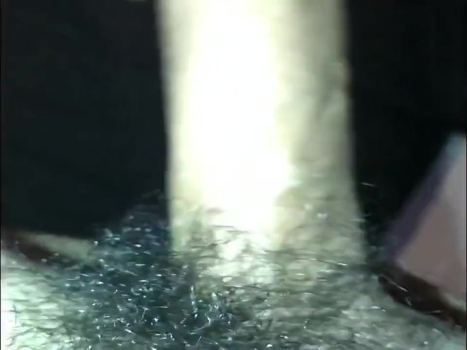 Tranny gives a quick blowjob