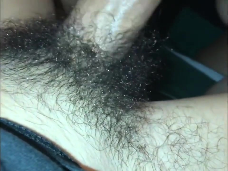 Tranny gives a quick blowjob