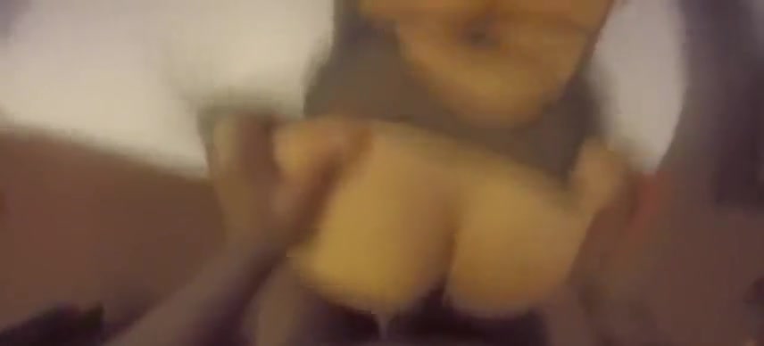 POV Troia Trav si fa aprire da cazzone nero