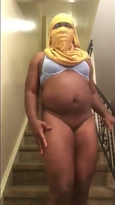 Hot tgirl in hijab