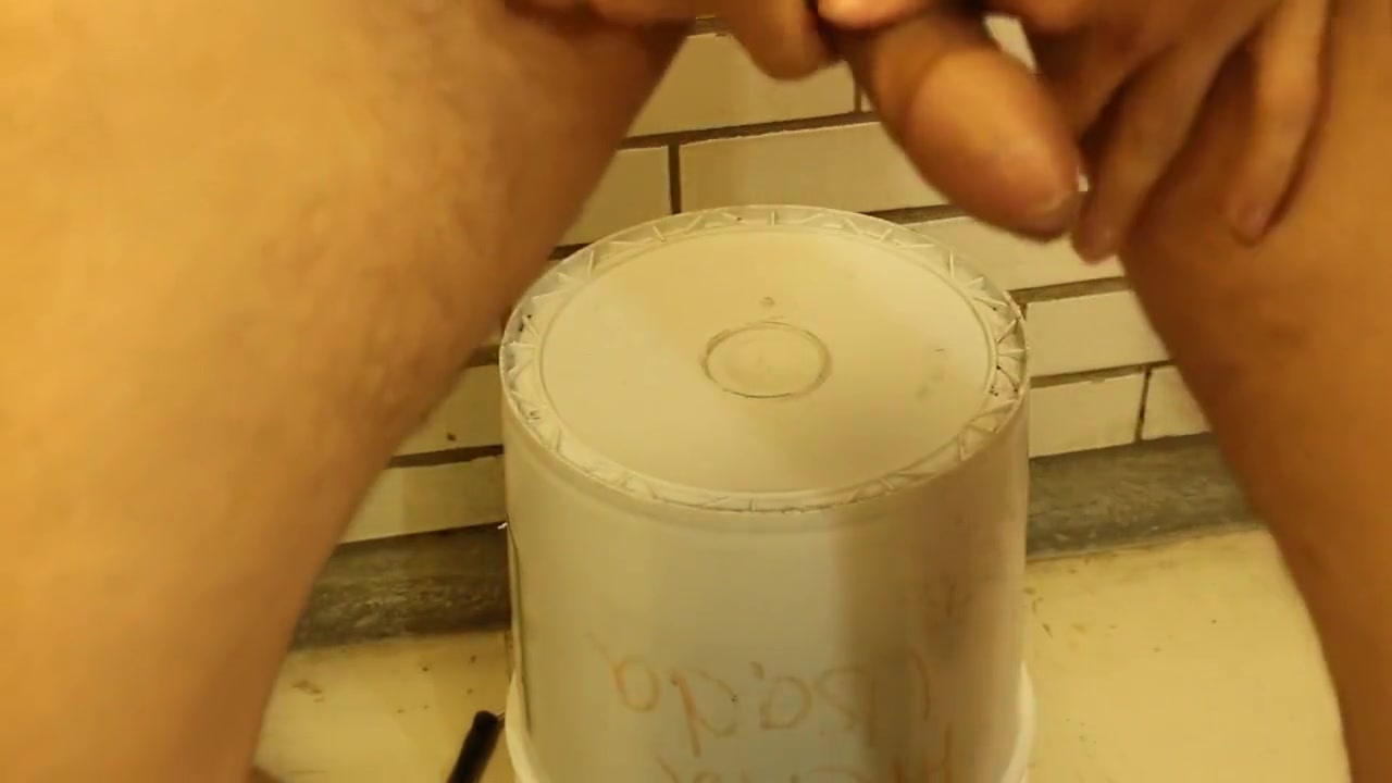Aventando semen en la oficina / Cum in office