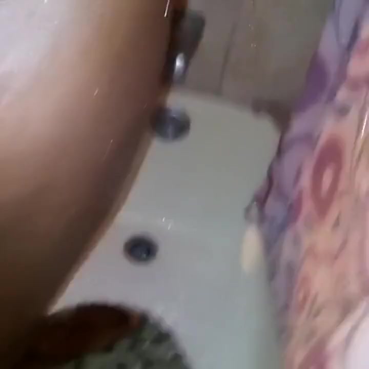 Sissy shower nutt
