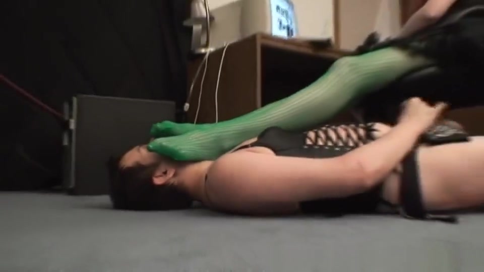 Feet 04