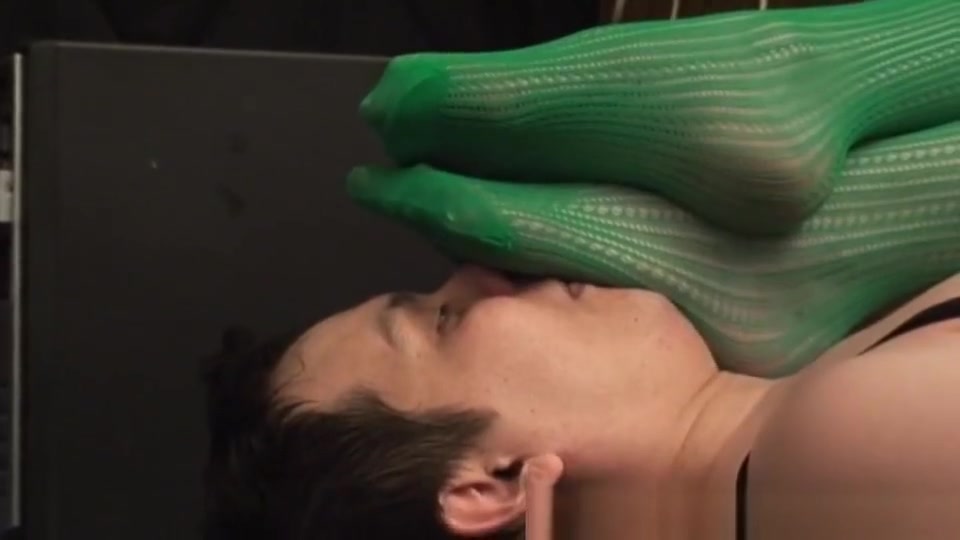 Feet 04