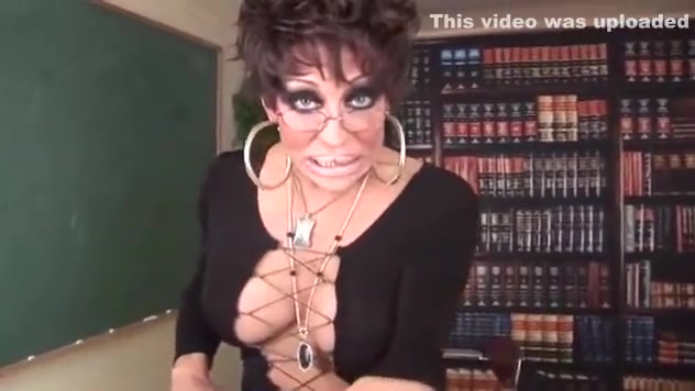 mature shemale teacher Se La Casca