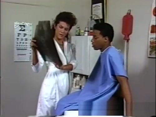 Vintage TS Doctor copulates With ebony Patient