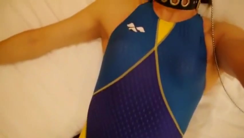 女装奴隷 競泳水着 開口マスク2