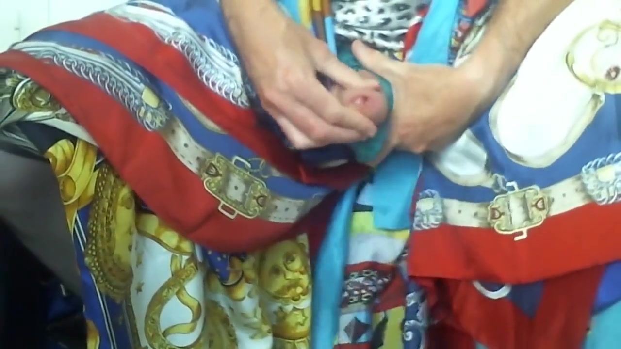 Good wank with silk scarves