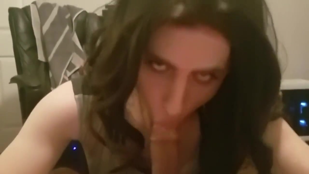 CD Kelsey gives a slow Blowjob for a reward